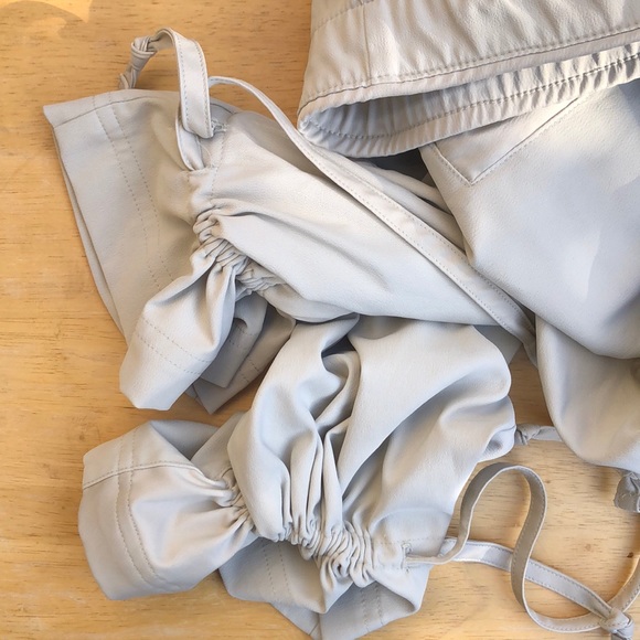 Nike Dry Fit Cream Cropped Drawstring Bottom Pants - Picture 3 of 16